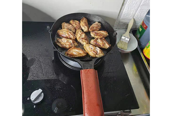 灰铸铁煎锅使用现场